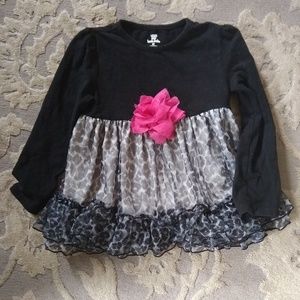 Cute leopard print shirt, girls size 3